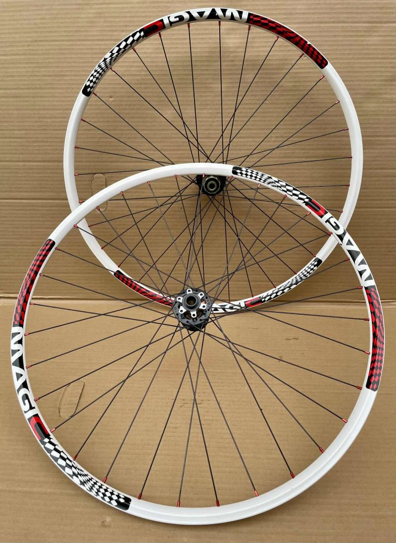 MTB kola REMERX MAGIC 29 + NOVATEC 881+772 Disc - 1855 g