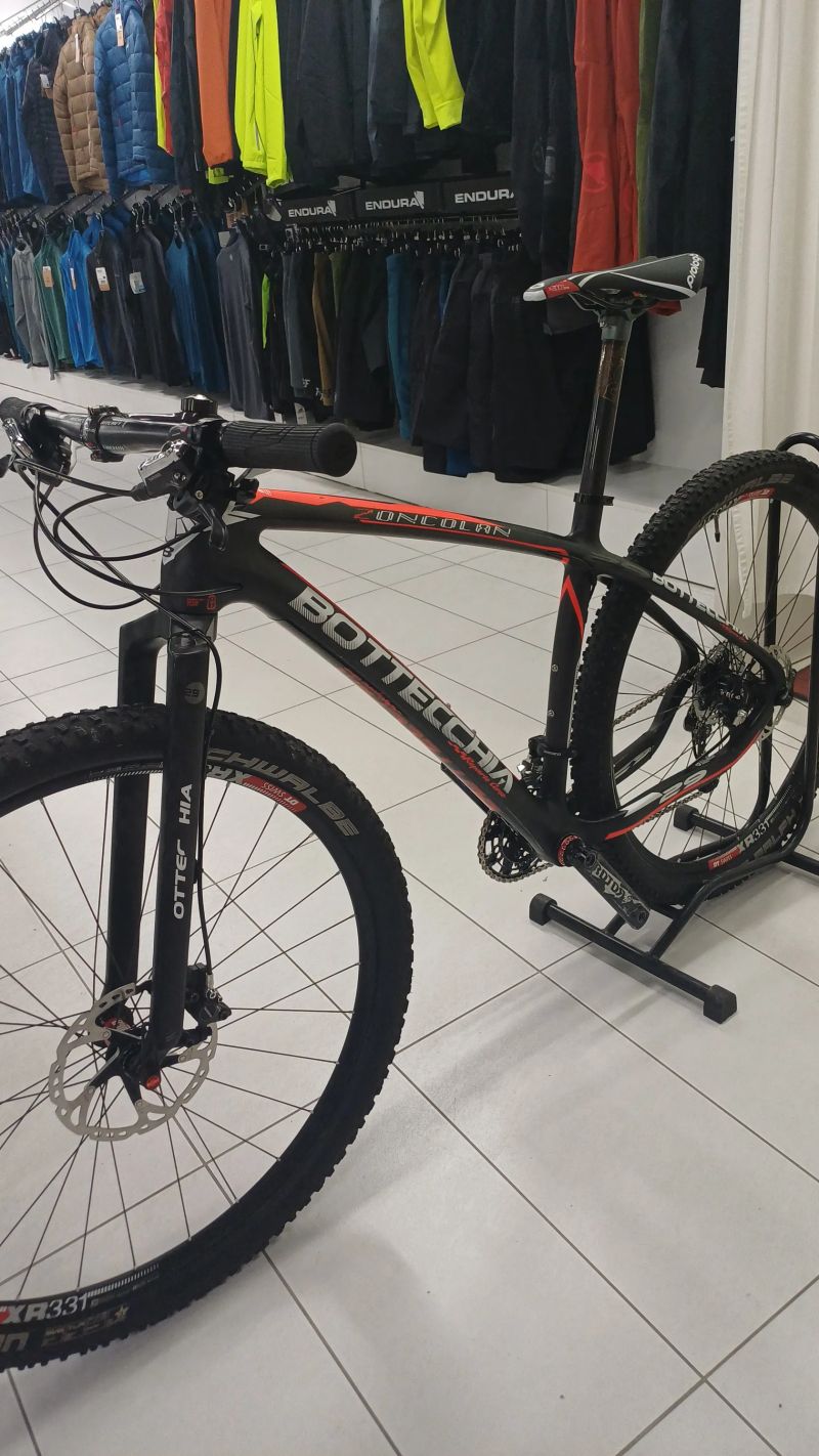 Bottecchia Zoncolan / DT swiss 240s / Shimano XT / Výška postavy 170-180cm / TOP STAV