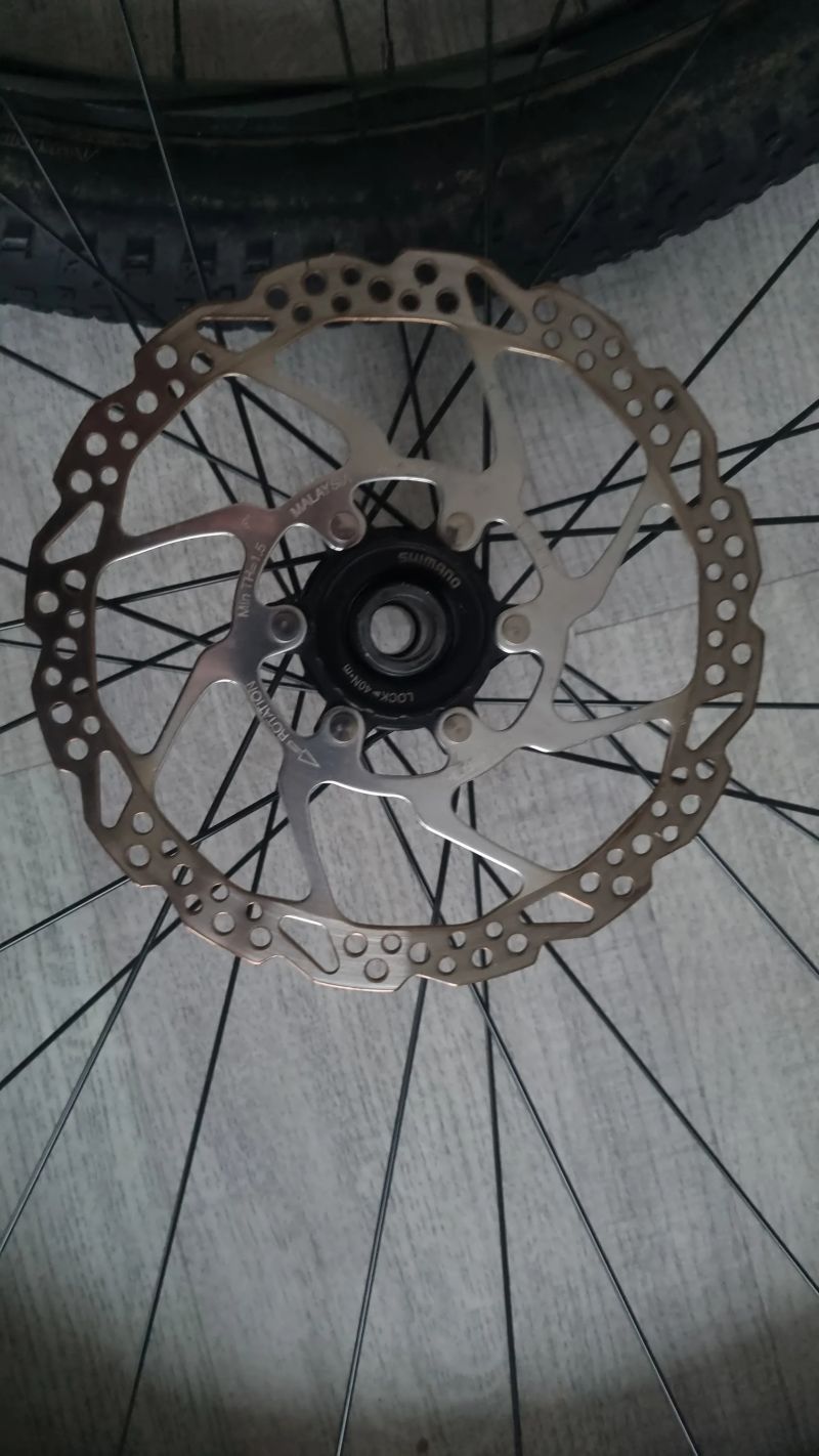 Zapletená kola Giant XCT 29