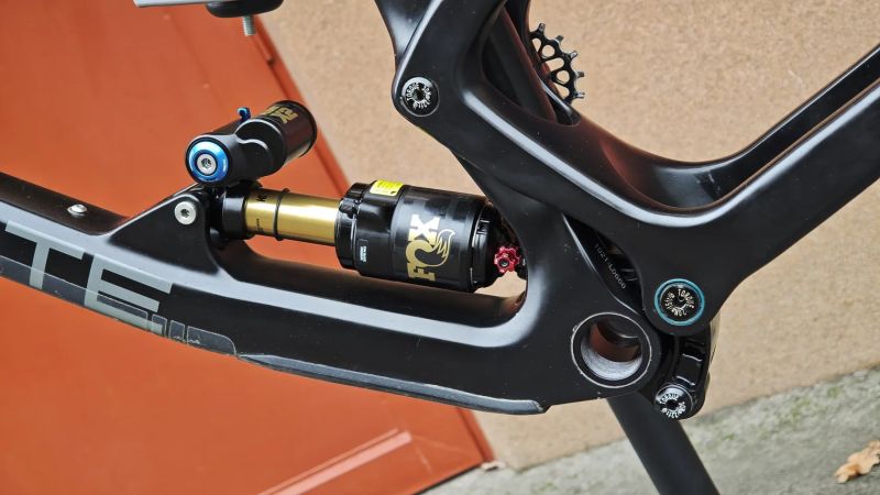 Rám Deviate Highlander 150mm