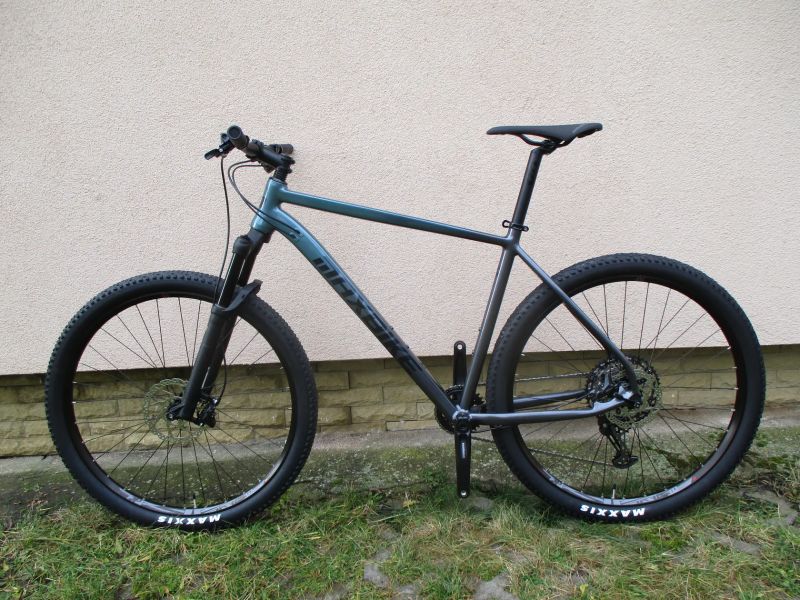 Nové lehké 29" kolo Maxbike M909 21", Shimano SLX 1x12, vzduch. vidlice Manitou Machete, pevné osy