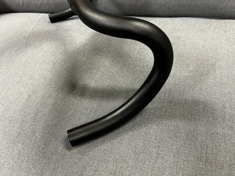 Gravel řidítka Specialized Hover Flare