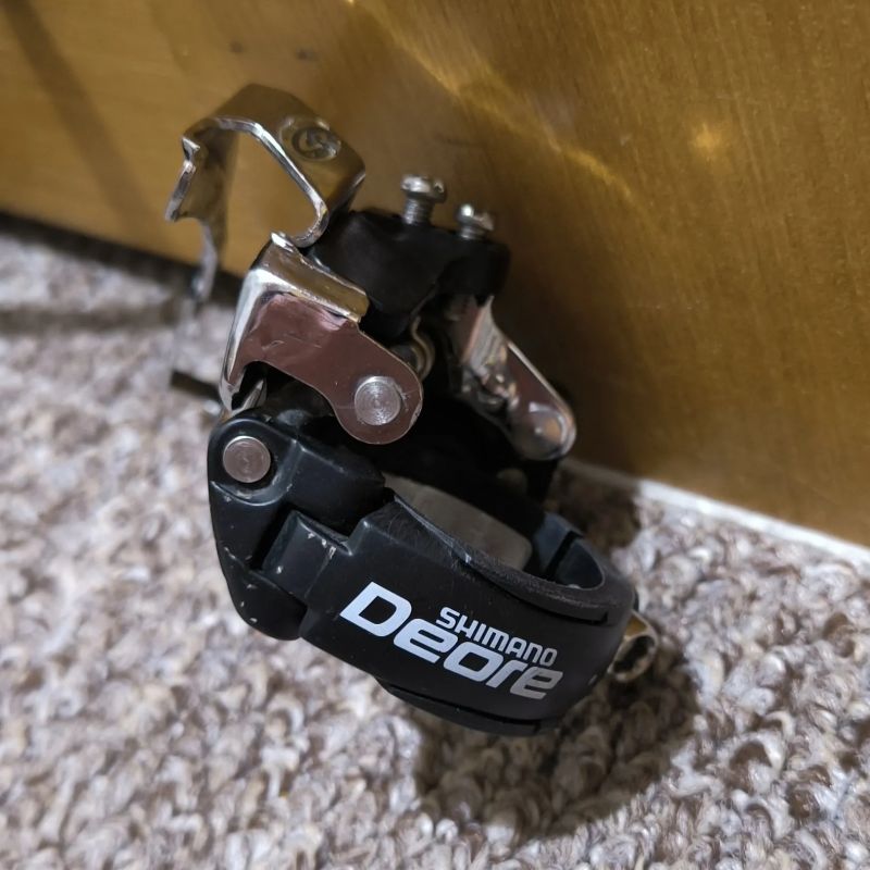 Shimano Deore 3x9 řadící a brzdové páky 