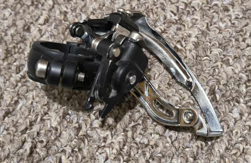 Shimano Deore 3x9 řadící a brzdové páky 