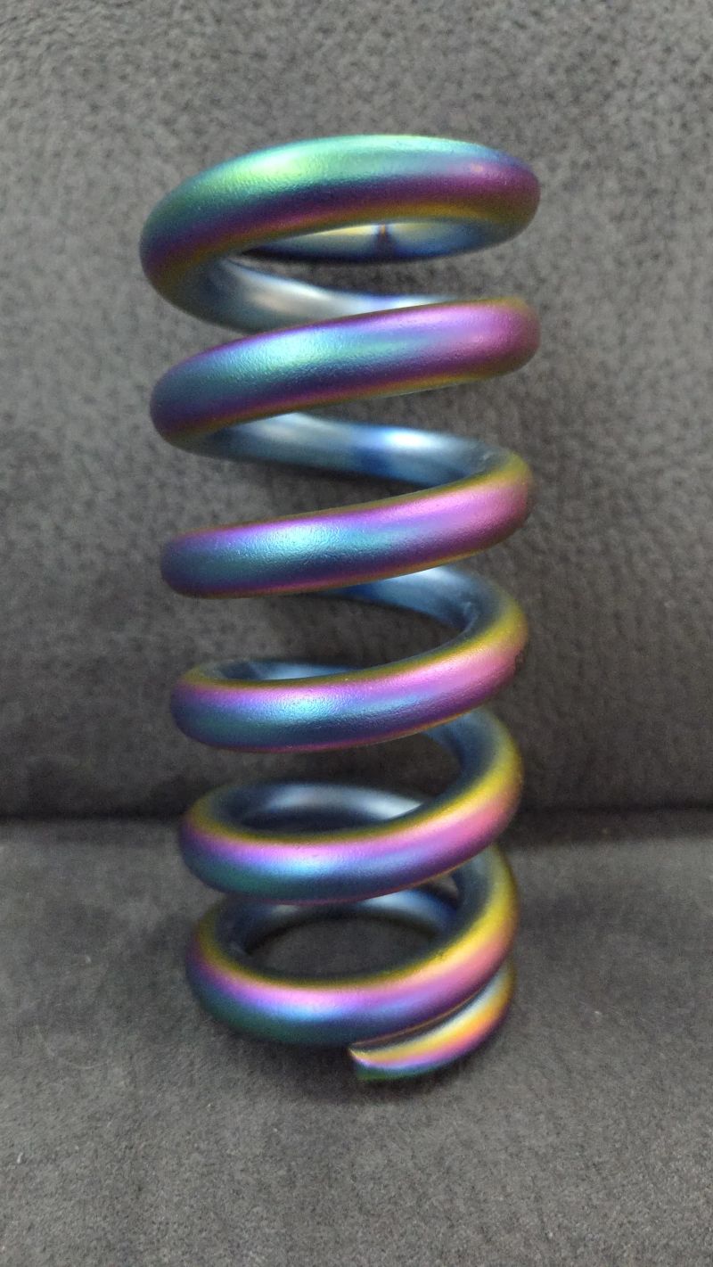 Titanová pružina na Fox DHX2 210x55 620lb