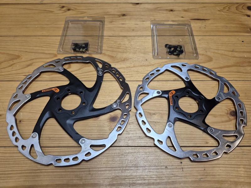 Prodám nové brzdové kotouče Shimano XT, 203mm a 180mm