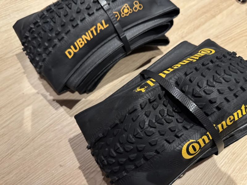 2 ks TOP plášťů CONTINENTAL Dubnital 29 x 2,40 + 2,2 Rapid Compound Race Casing - 3/330 TPI