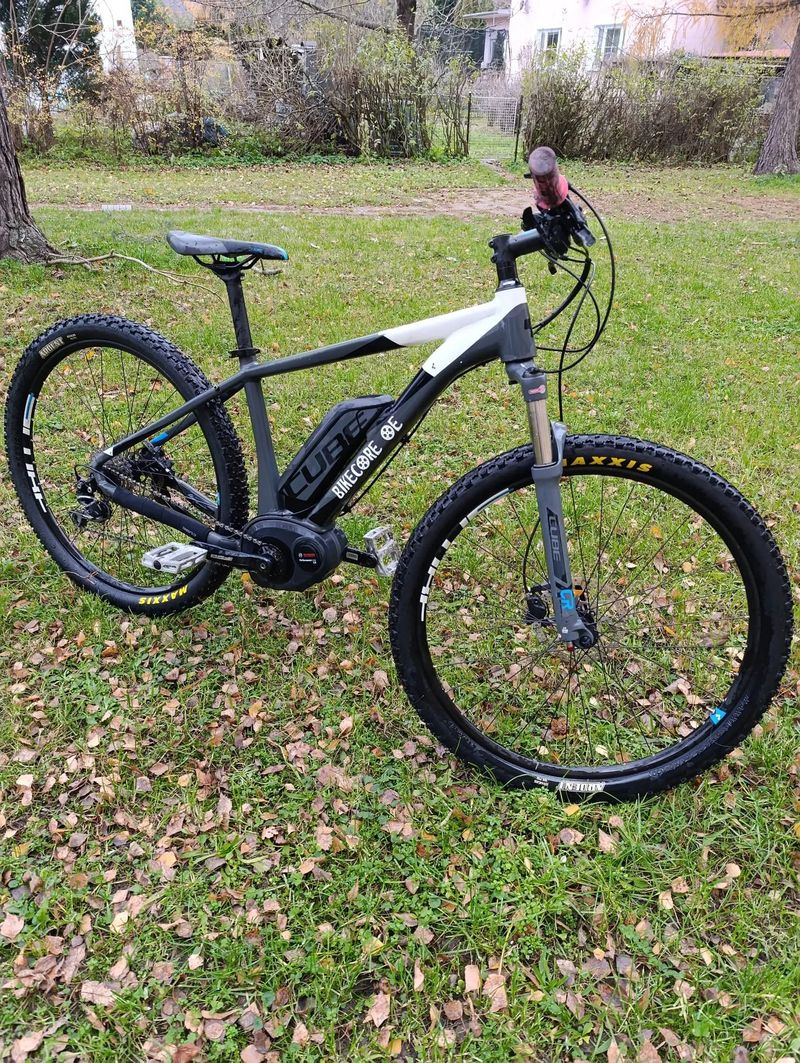 Cube Reaction Hybrid PRO 500