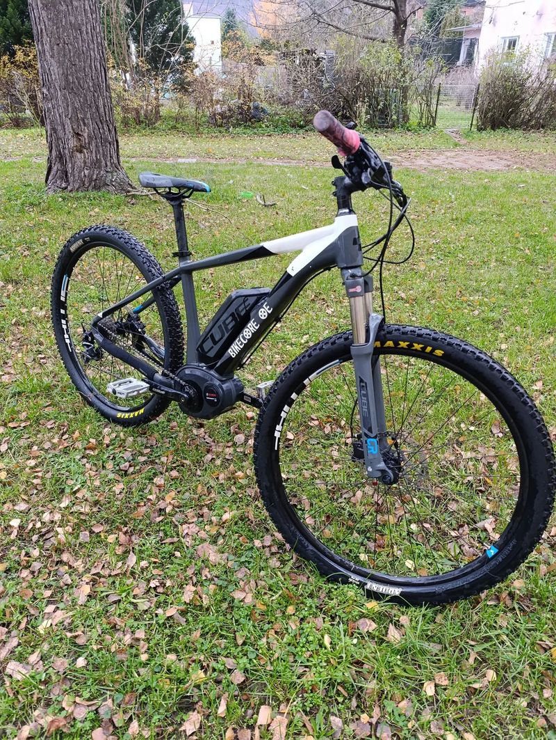 Cube Reaction Hybrid PRO 500