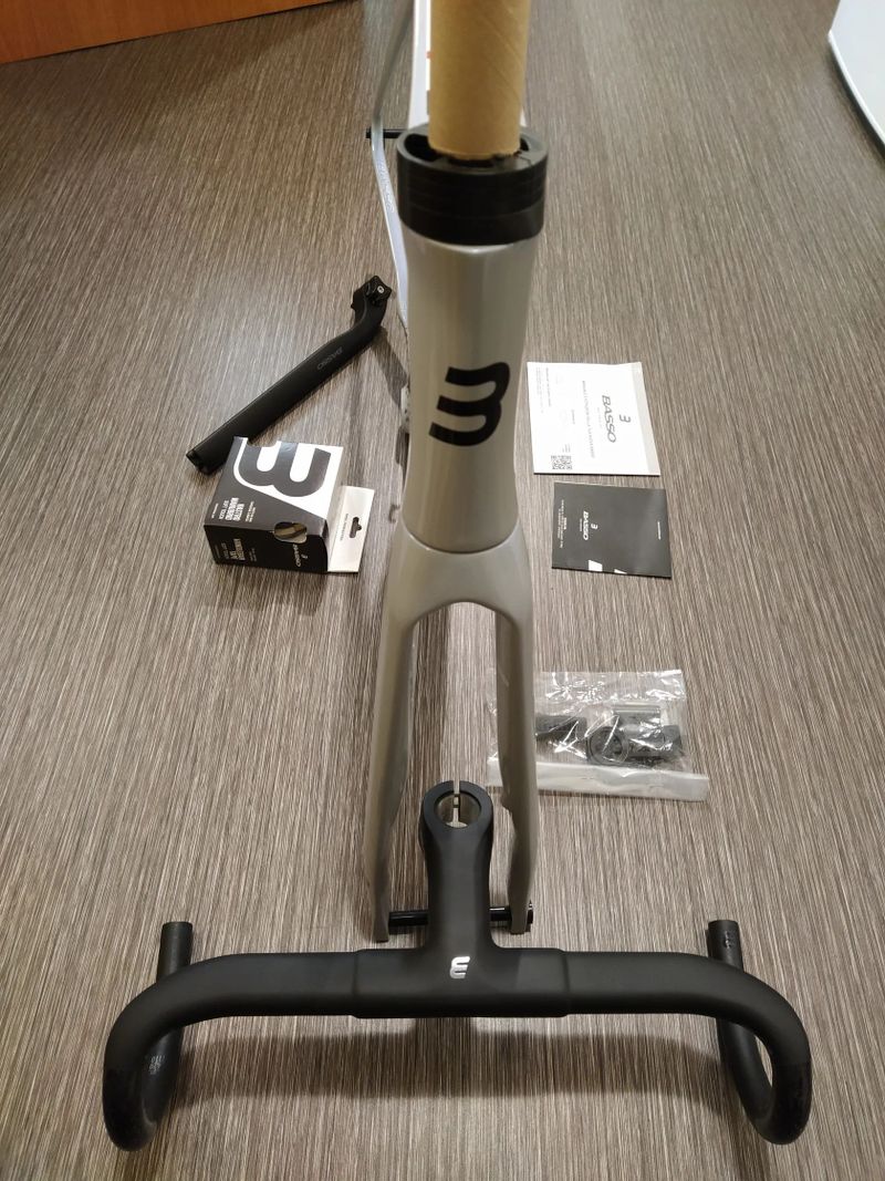 Prodám BASSO Diamante SV, OPAL WHITE, vel. 56