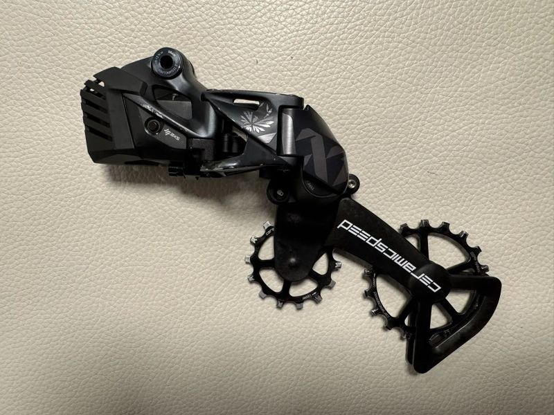 SRAM přehazovačka XX1 EAGLE AXS 12s vč. ramínka CERAMICSPEED