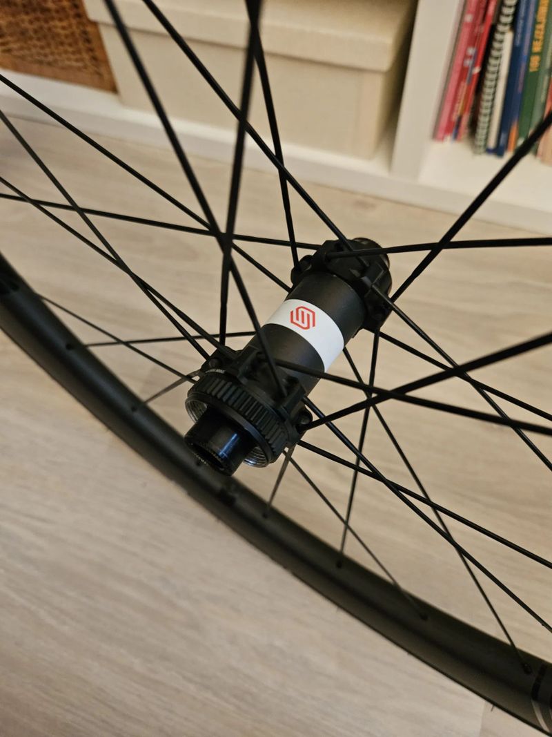 Ere research Genus AE 65