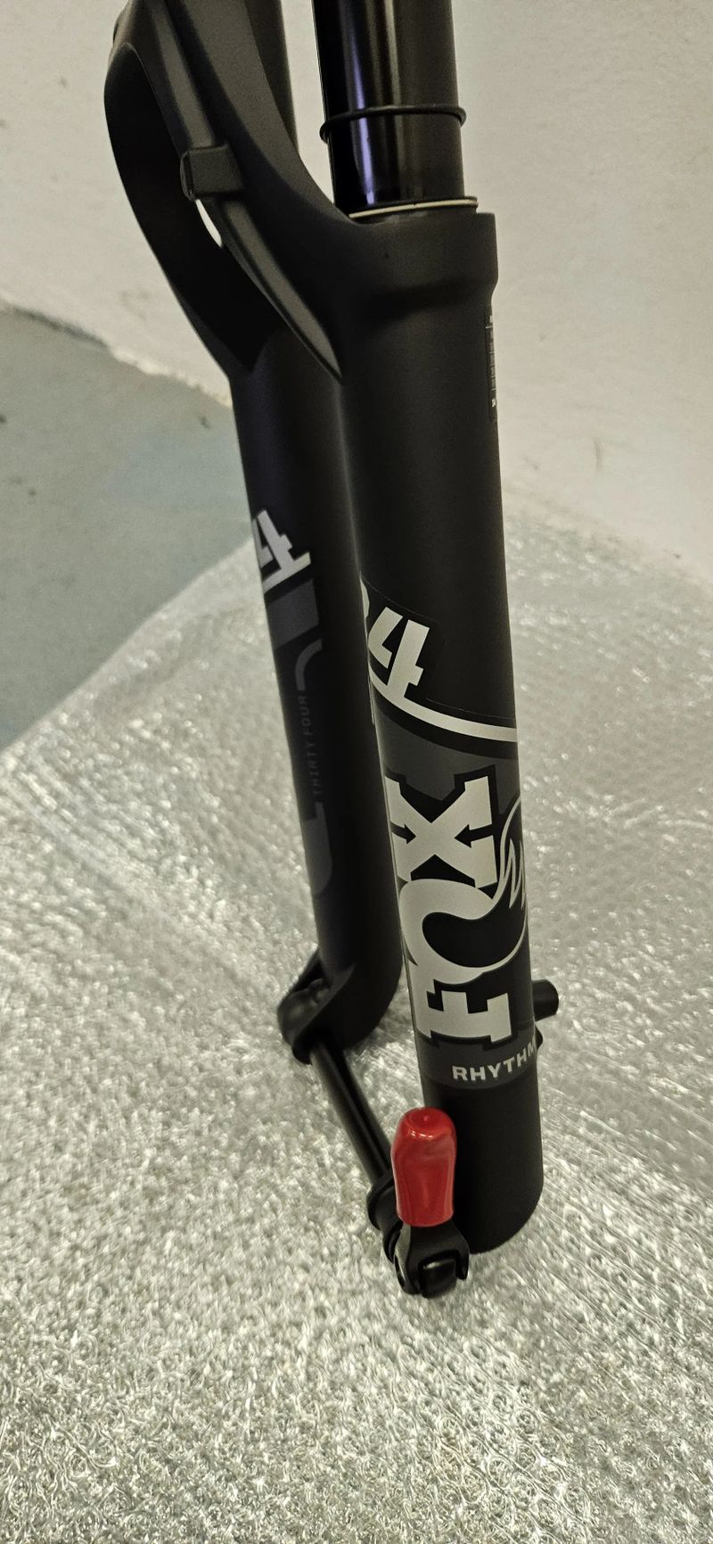Fox Float Rhythm 34 140mm 29"