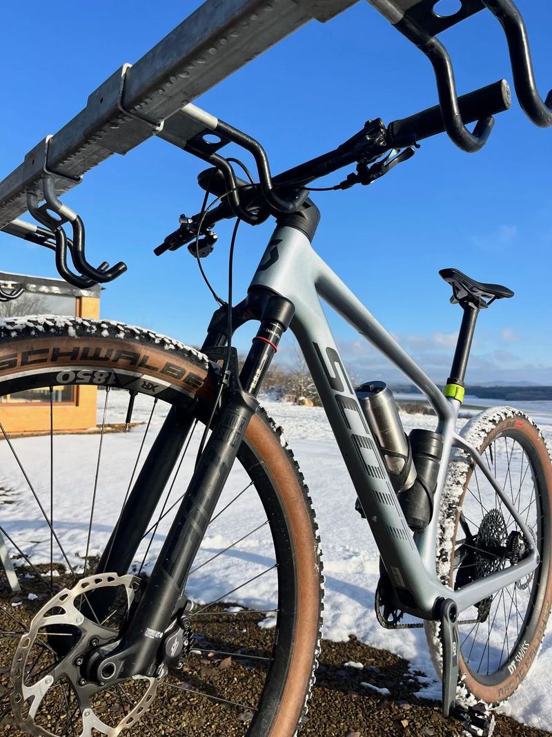 Cycleparking univerzální stojan na kola a koloběžky 