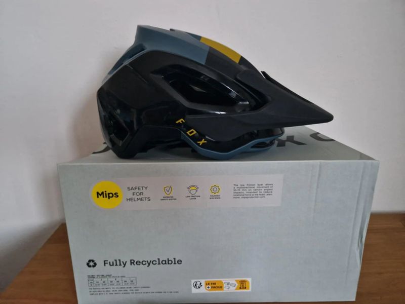 Cyklistická přilba Fox Racing Speedframe Pro - vel. M