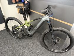 CUBE Stereo Hybrid 140HPC TM 750 vel.M 2023 1375KM KARBON