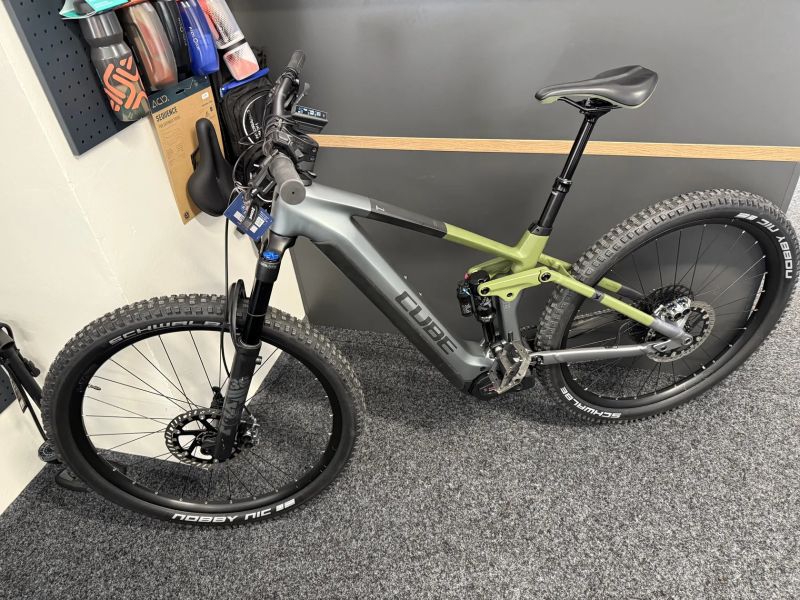 CUBE Stereo Hybrid 140HPC TM 750 vel.M 2023 1375KM KARBON