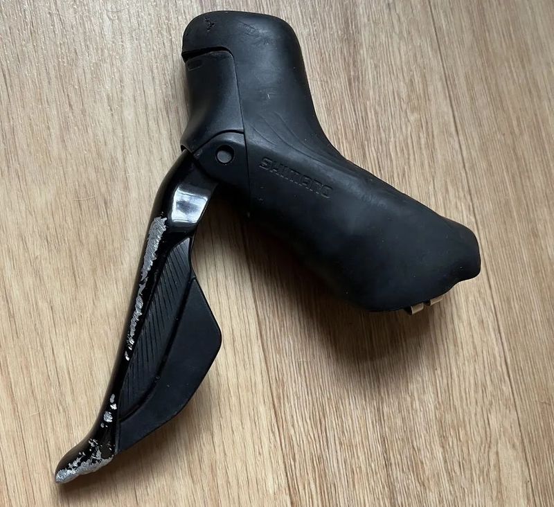 Řadící a brzdová páka SHIMANO 105 Di2 ST-R7170 2x12 disc - levá