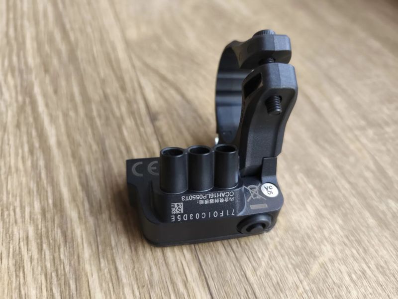 Shimano Ultegra Di2 11s sada, páky Dura-Ace, kazeta 14–28, nová nabíječka