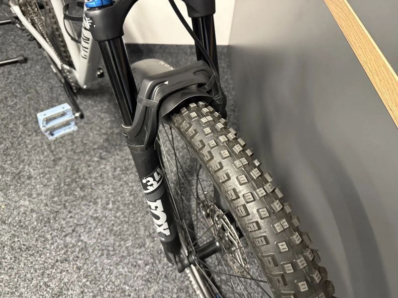 Canyon Grand Canyon 8 2023 velikost L FOX XT