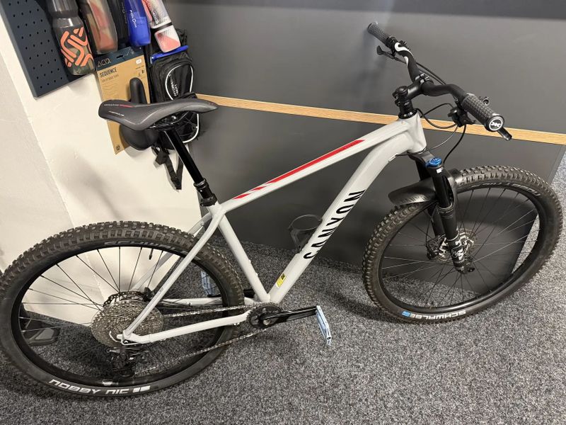 Canyon Grand Canyon 8 2023 velikost L FOX XT