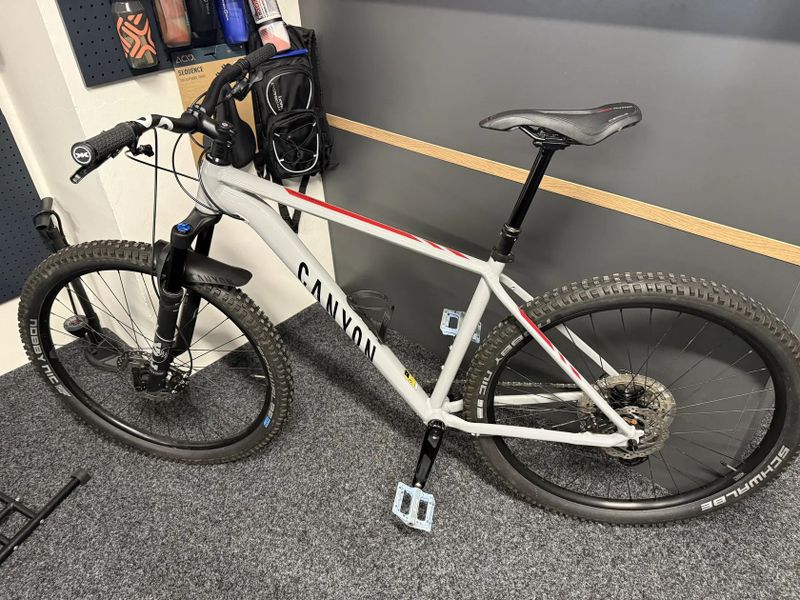 Canyon Grand Canyon 8 2023 velikost L FOX XT