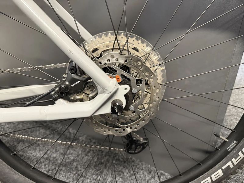 Canyon Grand Canyon 8 2023 velikost L FOX XT