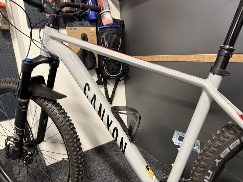 Canyon Grand Canyon 8 2023 velikost L FOX XT