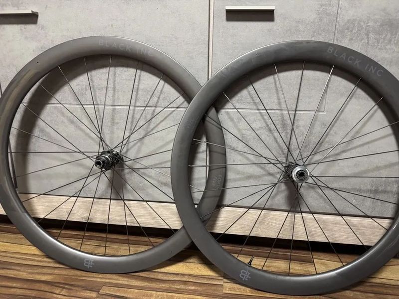 Prodám karbonová kola Black Inc. 