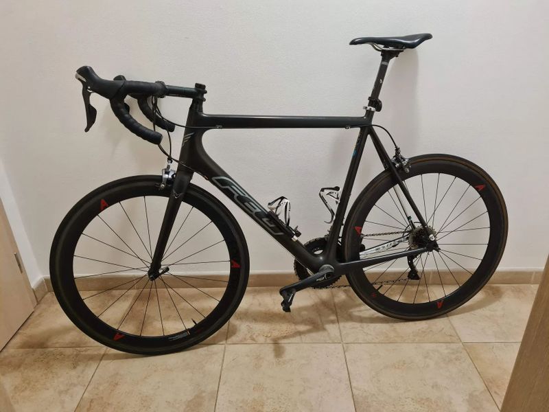 Silniční kolo Felt F3