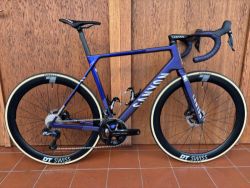 Canyon Ultimate CFR Di2 Aero - velikost L (540 mm) - ULTEGRA di2 2x12, DURA-ACE kliky, DT SWISS ACR