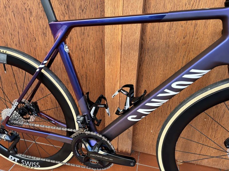 Canyon Ultimate CFR Di2 Aero - velikost L (540 mm) - ULTEGRA di2 2x12, DURA-ACE kliky, DT SWISS ACR