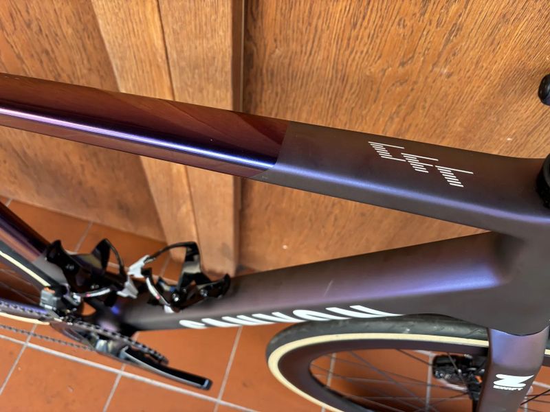 Canyon Ultimate CFR Di2 Aero - velikost L (540 mm) - ULTEGRA di2 2x12, DURA-ACE kliky, DT SWISS ACR