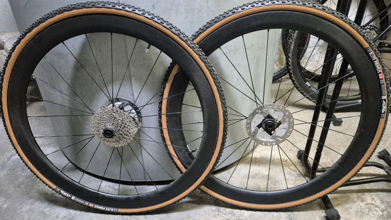 Zapletená karbonová kola