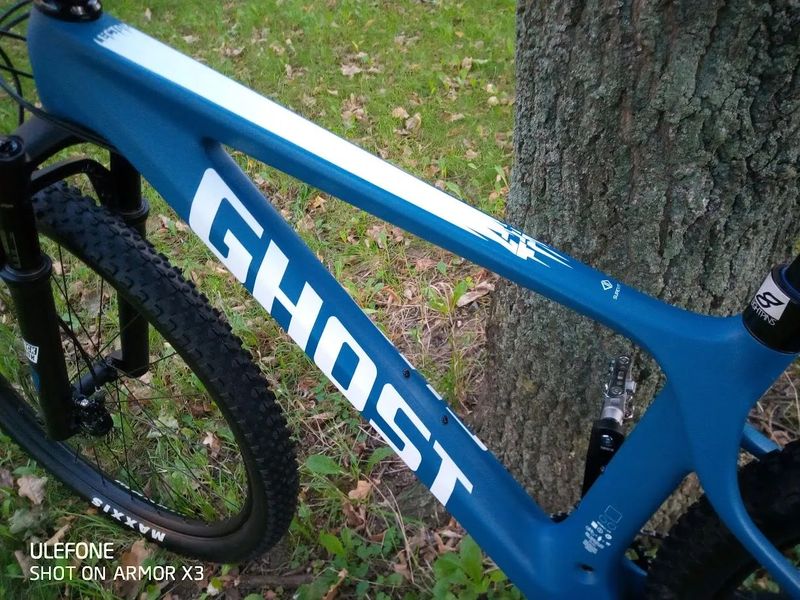 Nový karbonový GHOST LECTOR SF LC - Sky / Star White