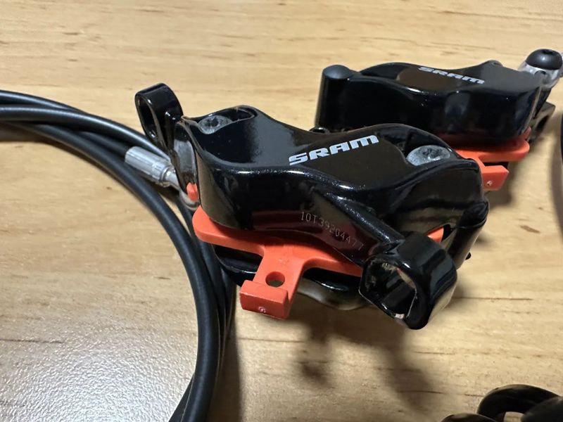 Brzdy SRAM GUIDE T, čtyřpístkové, zánovní