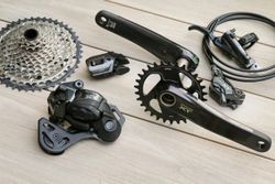 Komplet sada Shimano XT di2 8220