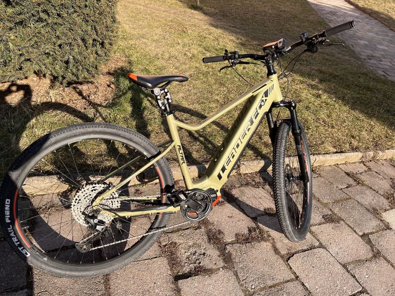 Elektrokolo Leader Fox Altar