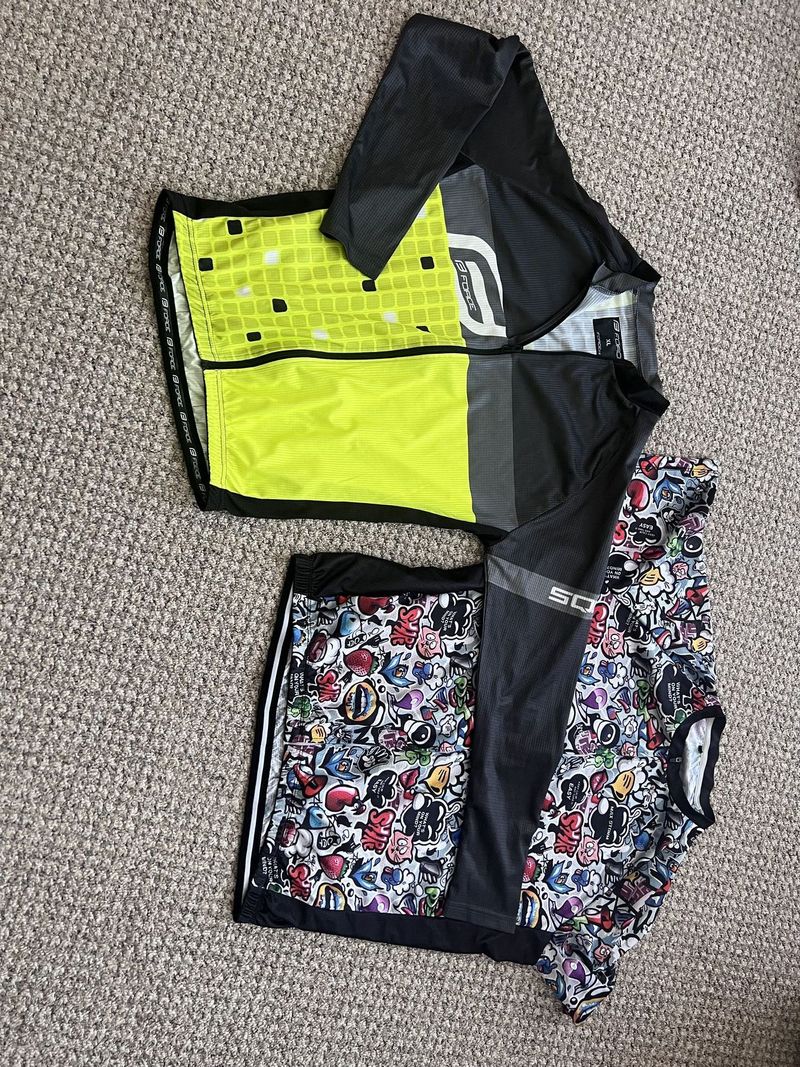 Dva dresy pro chlapy!