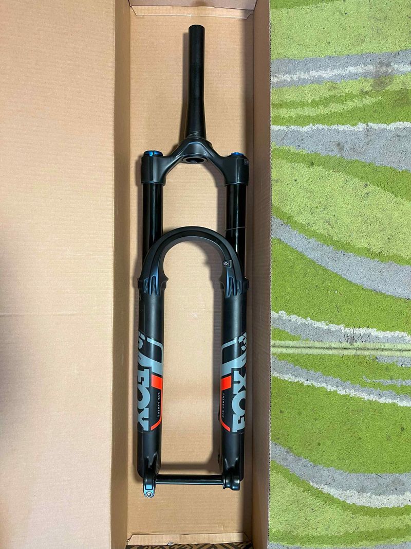 Odpružená vidlice Fox