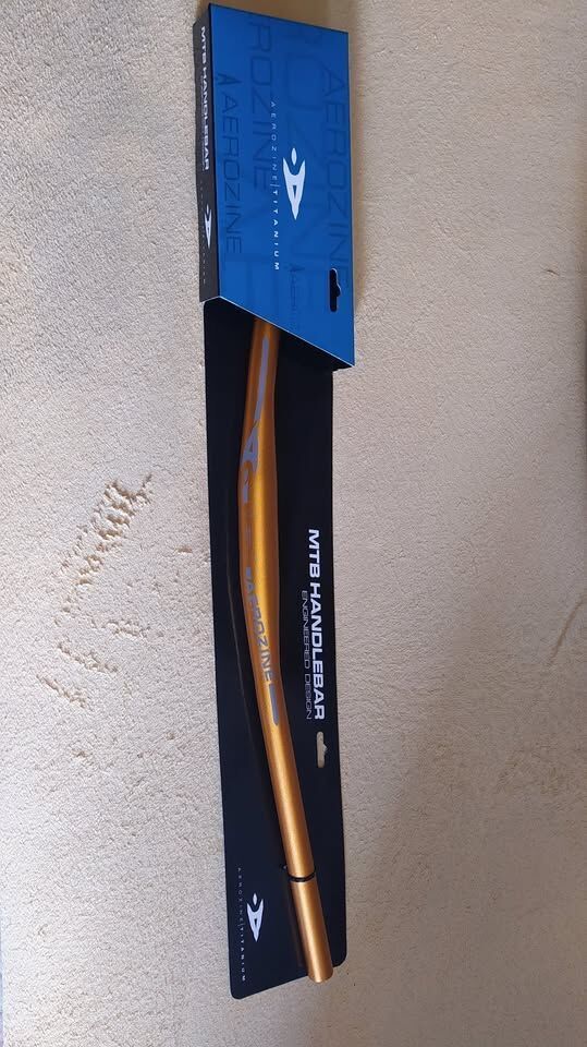 Řidítka Aerozine XBR 5, 31,8/750x5 mm, prohlá
