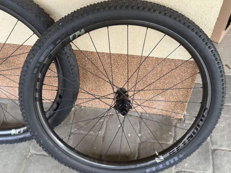 Reynolds pivot superboost carbon 