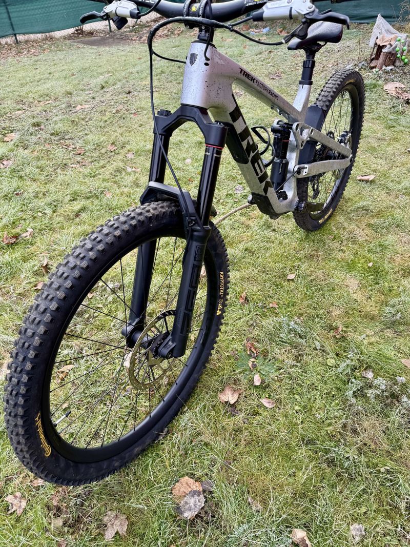 Trek Slash 9.8 sram 2024 vel. L 