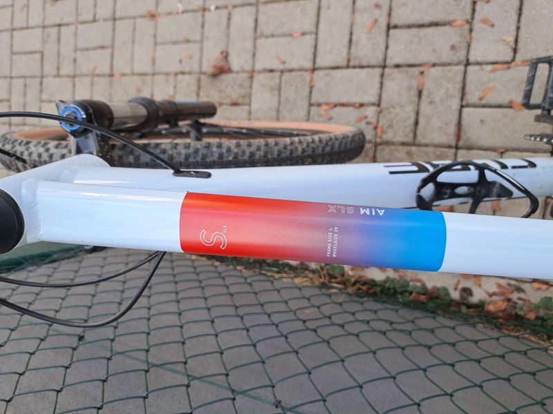 Cube - AIM SLX