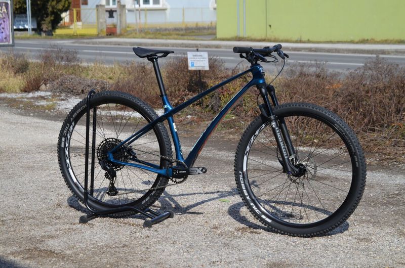 Nový Corratec Revo Bow 29” Carbon, 1x12 Sram Eagle