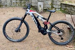 2024 Fantic XMF 1.7, zánovní špičkové Elektrokolo 90 Nm
