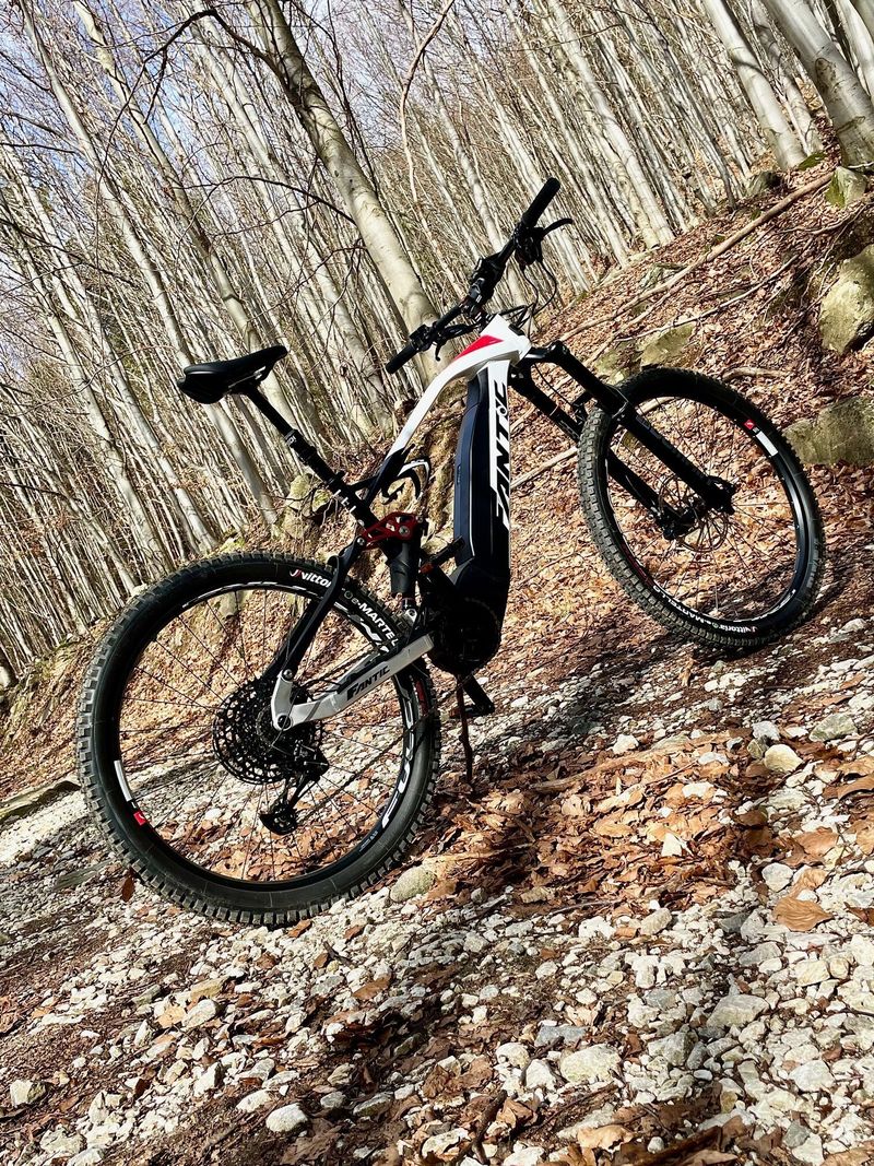 2024 Fantic XMF 1.7, zánovní špičkové Elektrokolo 90 Nm