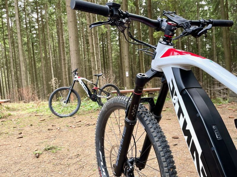2024 Fantic XMF 1.7, zánovní špičkové Elektrokolo 90 Nm