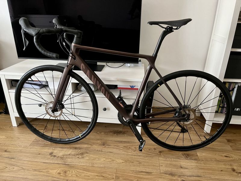 Canyon Ultimate CF SL Disc 8, rok výroby 2017