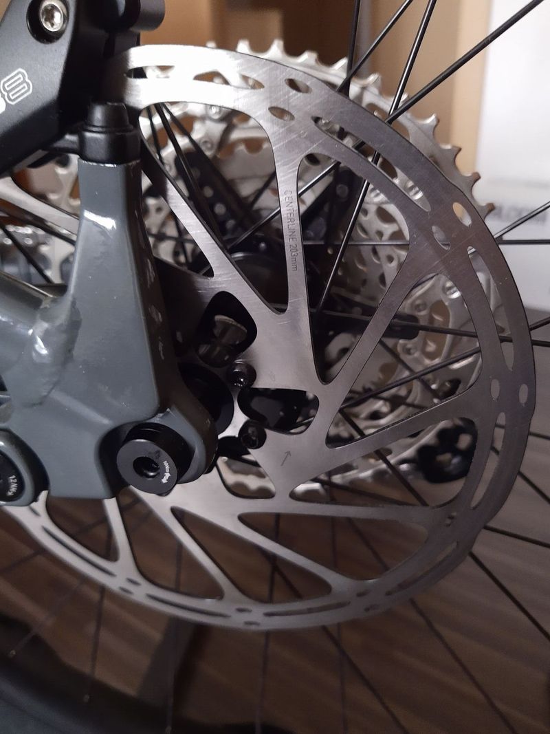 Brzdové kotouče SRAM-Avid Centerline 203 a 200 + adaptér na 200 mm